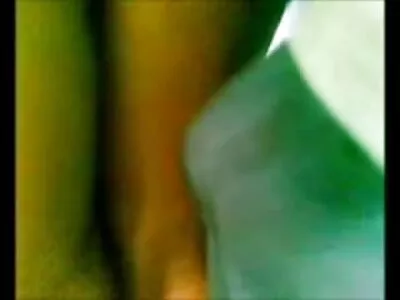 வெளிறிய, குண்டான டீன் ஏஜ்