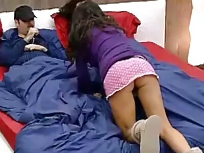 டீன் டிக் நக்க விரும்புகிறார்