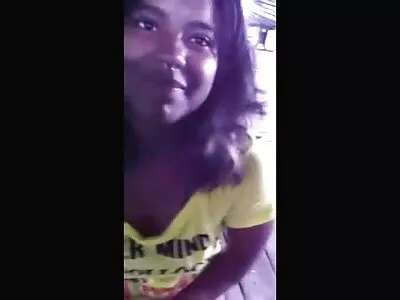 கண்ணாடிகளில் அழகு மற்றும் காரில் ஊதி வேலை