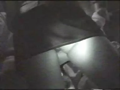 கவர்ச்சிகரமான காதலி மற்றும் அவளிடமிருந்து ஊதி வேலை